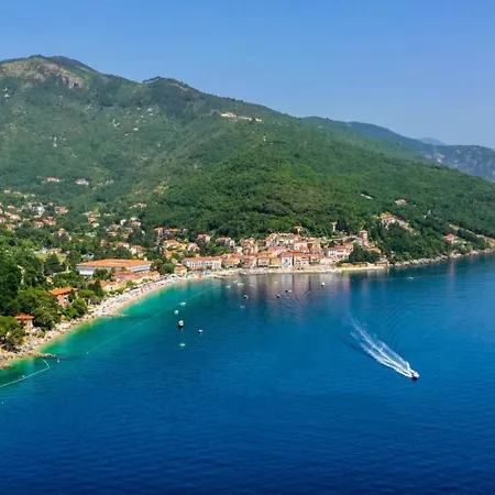 Holiday home Aaa Moscenicka Draga